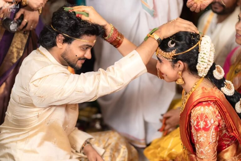 YouTuber Shannu Ties the Knot with Vaishanvi
